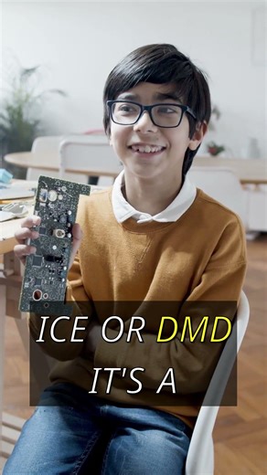 Laser Projector Secrets: How Tiny Mirrors Make HUGE Images! 🤯 #shorts