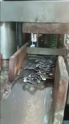 How Platinum Contacts Are Stamped for Power Plug Connectors