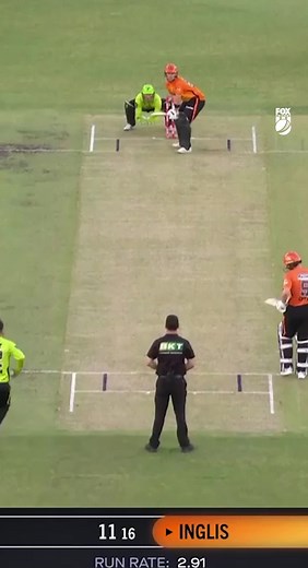 We figured it would only be right to share a Davies Duo highlight reel from last night 🤜🤛 Make sure you're at Sydney Showground this Sunday 🎟 https://bit.ly/Thu-8Jan ⚡️ | Sydney Thunder