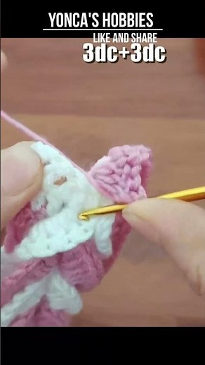 Create an Eye-Catching Hair Accessory: Wonderful DIY Crochet Headband Tutorial #crochet