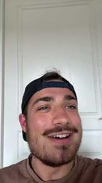 Je suis le pote maladroit du groupe 😂