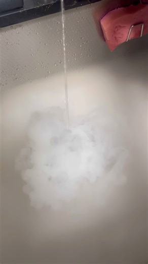 #dryice #science #scienceexperiment #experiment #explore #amazing #knowledge #learning #forkids