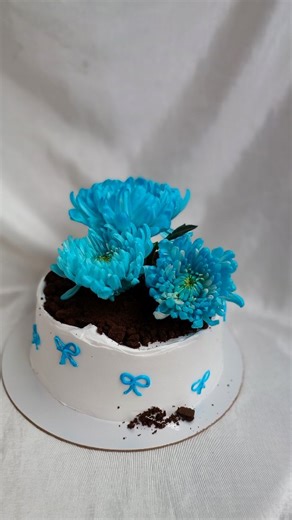 Mona 😎 | Planted with love, baked with chocolate & rum 🌸🍫 Flower pot cake blooming just for a birthday celebration 🎉🎂 #FlowerPotCake... | Instagram