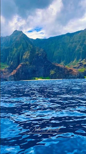Nā Pali Coast Boat Tour #kauai