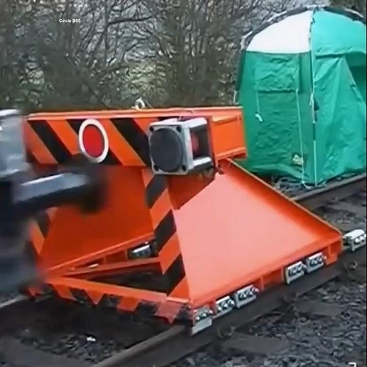 How Train Friction Buffer Stop Works 🤷-4281C1
