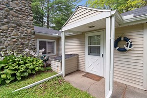 129 Dennis St, Gladwin, MI 48624 - MLS 24001118 - Coldwell Banker