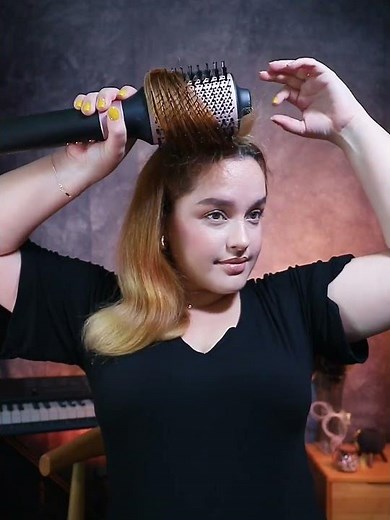 🔥 Meet your new hair secret—SOKANY Mini Black Hair Dryer. 😏