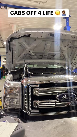 1.4M views · 8.4K reactions | Diesel Tech Chris #dieseltechchris #powerstroke #mechanichumor #mechanic #6ohpowerstroke #dieseltrucks #powerstrokenation #powerstrokearmy | Diesel Tech Chris | Facebook