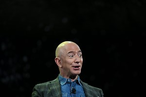 Jeff Bezos Is Paying for a Way to Make Humans Immortal