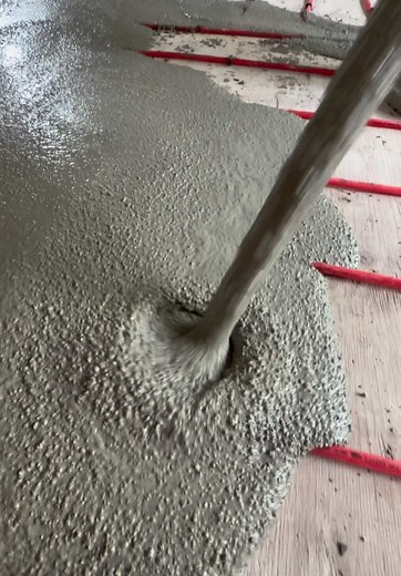 SELF-LEVELLING CONCRETE!!! #concrete #canadianconcretepumper #youtube #construction