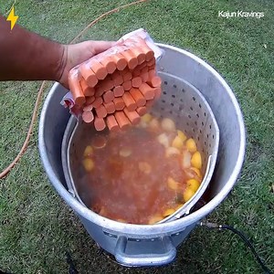 41K views · 67 reactions | I've never known boiling shrimp this way? 戀 Credit: Kajun Kravings - goo.gl/Xk1Pe2 | Tilapia Da Cartoonist | Facebook