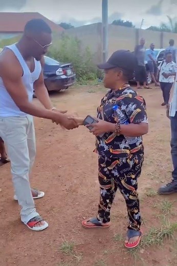 Zubby Michael bow down to greet Aki and Pawpaw