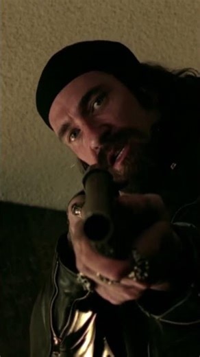 Eddie Nash's bodyguard shot during robbery in Wonderland 2003 #shorts #movie #valkilmer #crime