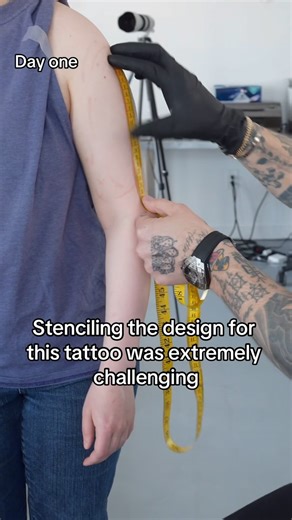 Super fun process video of this octopus garden tattoo sleeve for Ellie. 3 days in so far. Thank you Ellie for the trust! @so_karslidible @cruella.de.mill for the video. @sangbleutattoony @sovereigngallery | Mxmttt / Maxime Plescia-Buchi