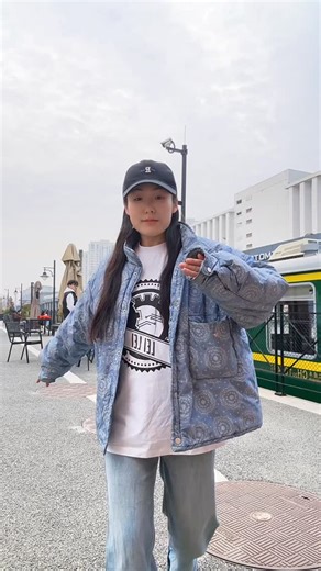 雷雷LeiLei on Instagram: "🦥➕💥#popping #dance #robot #control"