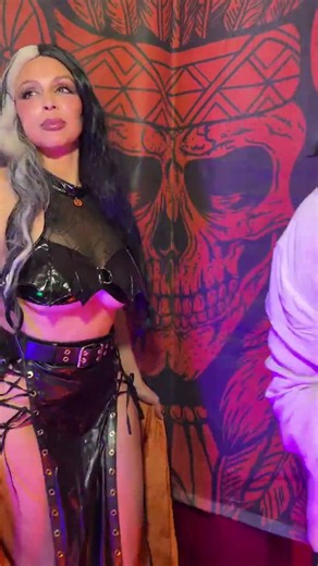 Hungry Like the Wolf #costumekaraoke #cosplay #halloweencostume #karaoke #ladyfantazzmo #live