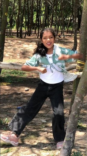 NAA READY Varava? 🔥 Little Girl Dance Cover | Leo Movie #Shorts #ThalapathyVijay