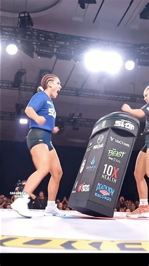 Crazy Girl Kick the Slap Table in Anger