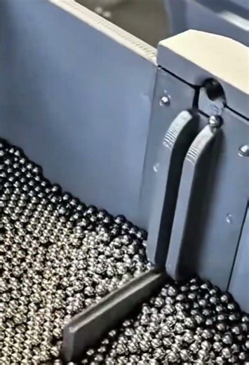 Separating and lifting steel balls using an industrial magnetic machine #popular #machine #ball