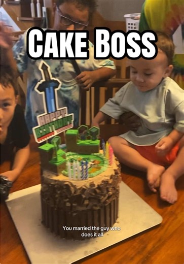 It became a tradition for my husband to make the kids birthday cakes every year & it’s their favorite thing ever to see what he comes up with😍 #cakeboss #birthdaycakes #birthdaytradition
