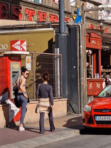 Experience the Excitement of Benidorm's Nightlife