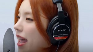 ITZY超燃快节奏现场版WANNABE 重复快速背单词学英语用干词App背单词就有摆件和猫咪及周边还有AI辅助学英语 #干词APP