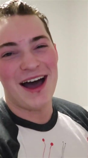 Lizzy wurst get scared ￼￼