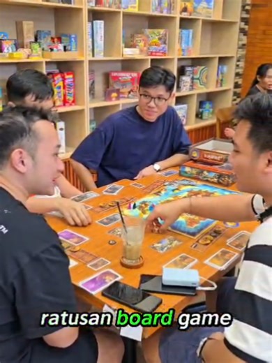 Eksperimen Unik dengan Potongan Ayam di Portal Board Game Cafe