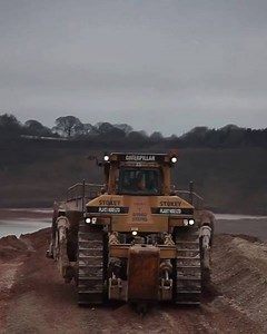 85K views · 1.8K reactions | As promised, here is a video of a CAT D11R #cat #caterpillar #dozer #bulldozer #excavator #digger #heavyequipment #heavymachinery #constructionequipment #constructionmachinery #construction #demolition #quarry #mining #earthmoving | Diggers & Dozers | Facebook