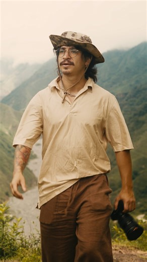 Gonza Paredes 🏔️ Nuke Mapu on Instagram: "Comentá “LUZ” y te mando el link del ND Variable que uso. - Filmar en S-Log3 a plena luz del día tiene un problema: el ISO base alto te obliga a cerrar el diafragma o subir el obturador, y perdés ese look de cine. Con este ND de K&F Concept mantengo los 180° de obturación y el bokeh intacto, sin importar el sol que haga. Escribí “LUZ” si querés la data técnica y el link. - Gracias @kfconcept - #ndvariable #filtroazul"