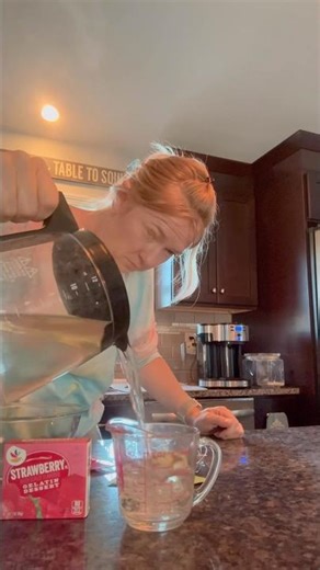 Strawberry Lemon Tea Pops. Easy. Soothing. Dance optional. And Spoons make good popsicle sticks ￼