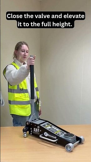 How to bleed your RocwooD aluminium trolley jack!
