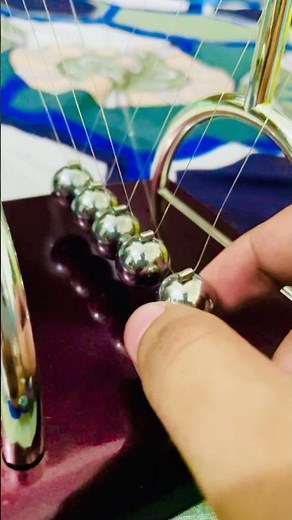 How Newton's Cradle Actually Works! 🤯 #shorts #physics