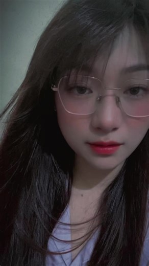 Cỏ dại và hoa dành dành ...