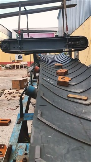 Powerful Magnetic Separator Removes Steel with Conveyor Precision