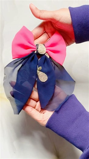 Handmade charm in every fold 💙💖