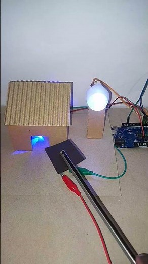 How to Build a DIY Automatic Night Light Switch — Arduino STEM Project with Code