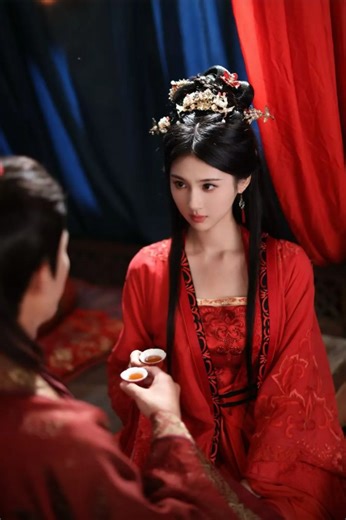 Ep1 - ชายหนุ่มทะลุมิติมาอยู่ในร่างของคนที่สอบตกถึงห้าครั้ง แต่กลับถูกยกให้แต่งงานกับคุณหนูผู้สูงศักดิ์ | الصفحة الرسمية للأستاذ مصطفى ابللن