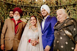 Neha Kakkar Poses With New Family Members in Latest Photos From Her Wedding Reception
