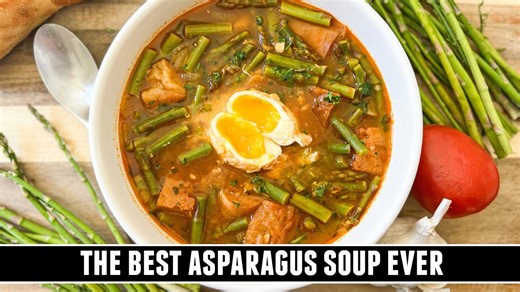 Got asparagus? Make this delicious Spanish asparagus soup