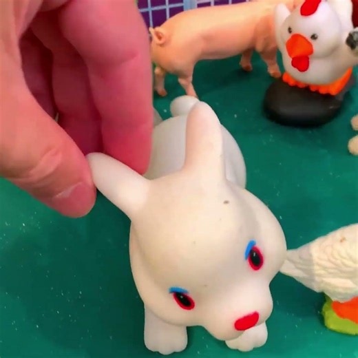 Farm Parade – Quick Peek at All the Cuddly Friends!