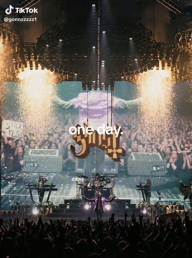 Ghost Band's Spectacular Concert Experience: Skeletour