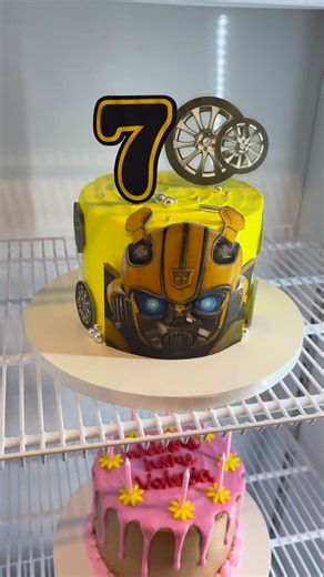 117K views · 7.3K reactions | Vamos a empacar en su caja estos 2 pasteles  ✨ #cakedecorating #pasteleria | La Cereza del Pastel | Facebook