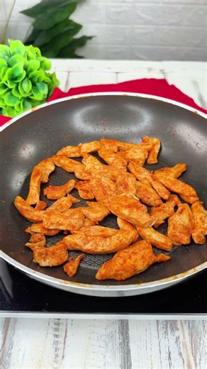 FAGOTTINI DI POLLO CREMOSI IN FRIGGITRICE AD ARIA