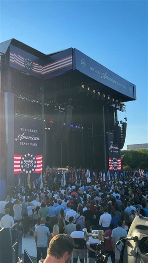 @PressSec Alexis Wilkins, the girlfriend of FBI Director Kash Patel, sings the national anthem at President Trump’s rally on the National Mall to kick off the “Great American State Fair.”Wilkins has a background as a country singer and GOP strategist.