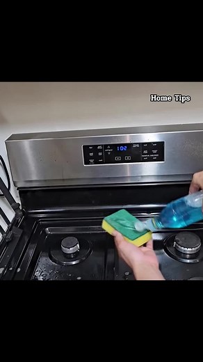 Best Way to Remove Grease and Grime from Kitchen Utensils