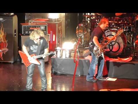 Sammy Hagar and The Circle - Heavy Metal/Mas Tequila