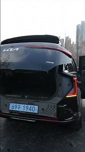 💡Trunk / boot features of the Kia EV5. An electric Sportage?