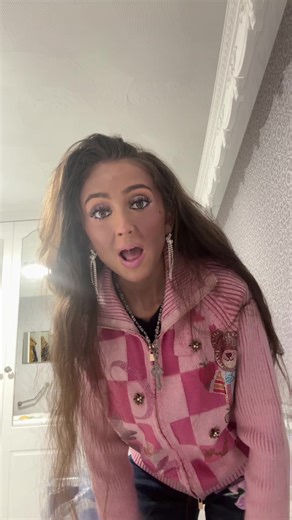 Misselle Priscilla love (@misselle.priscilla)’s videos with One Dance - Drake