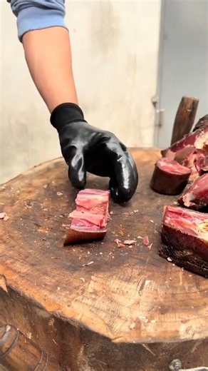 Watch This Butcher Chop Cured Meat Into Perfect Pieces! 🔥🔪#butcher #curedmeat #cleaverknife